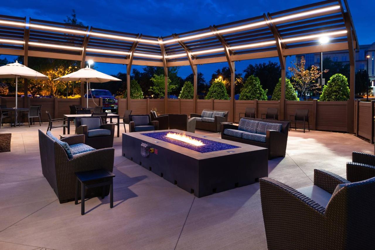 Courtyard By Marriott Charlotte Northlake Exterior photo