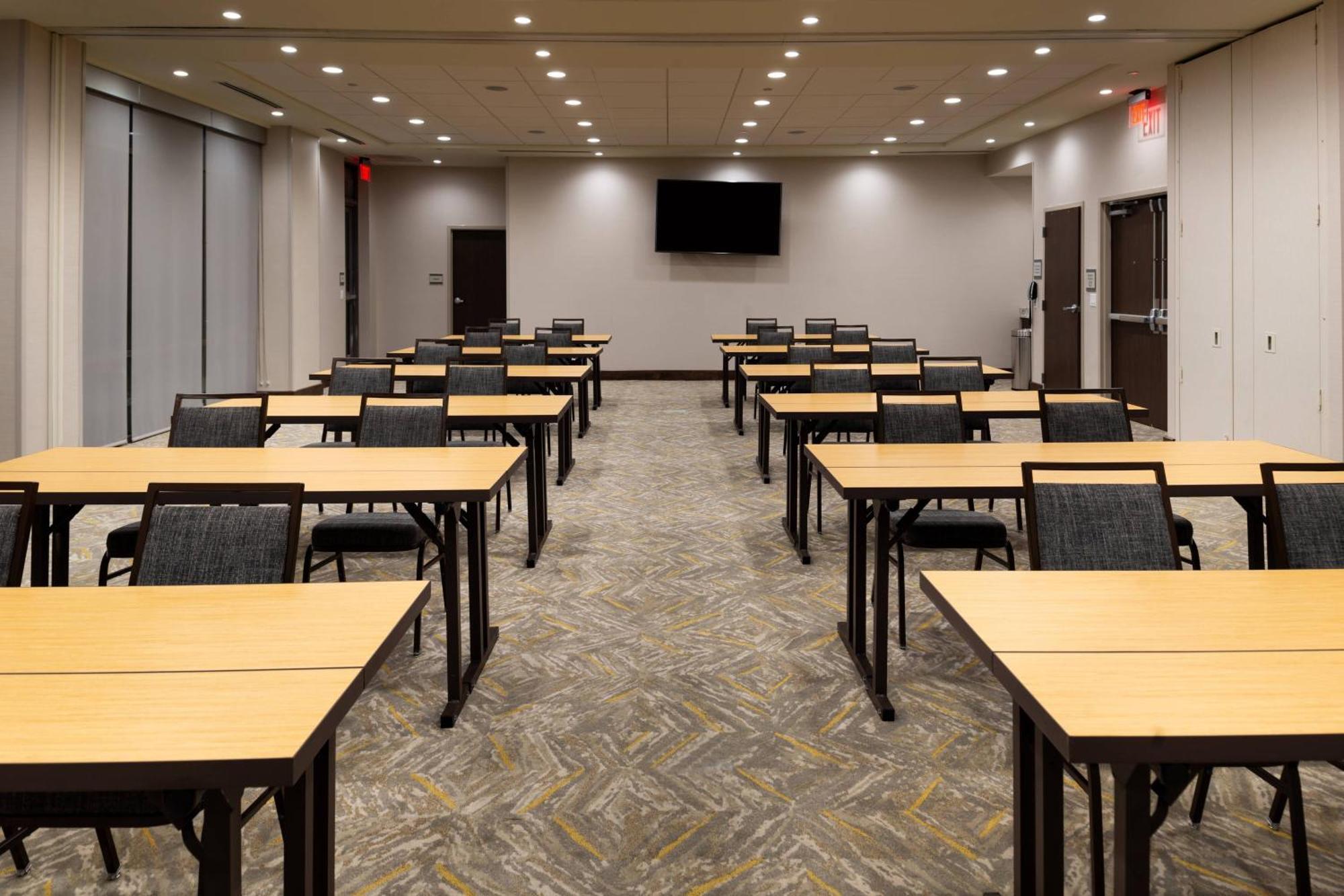 Courtyard By Marriott Charlotte Northlake Exterior photo